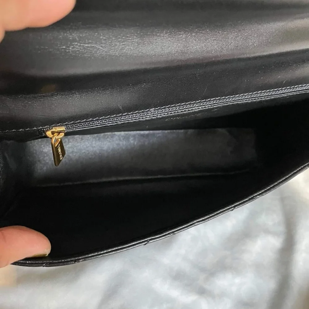 Chanel Medium Single Flap Limited Edition - Picture 7 of 15